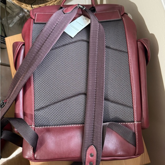 🥰 Coach Hitch Backpack Wine - Picture 7 of 14